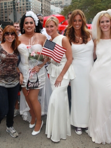 ‘The Real Housewives of New York City’ stars Jill Zarin, Sonja Morgan, Kelly Killoren Bensimon and Alex McCord pose for photos with fans during the Annual Wedding March For Marriage Equality on the Streets of Manhattan in New York City on September 26, 2010