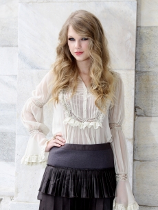 Taylor Swift attends the Roberto Cavalli Spring/Summer 2011 fashion show during Milan Fashion Week Womenswear, Milan, Italy, September 27, 2010