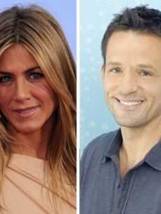 Jennifer Aniston, Josh Hopkins