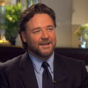 Russell Crowe Talks ‘The Rocky Horror Picture Show’ & His Twitter Habits

