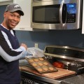 Kevin Eubanks visits Access Hollywood Live on November 29, 2010 to share his vegan chocolate chip cookie recipe