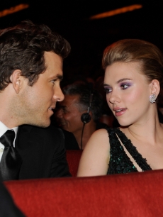 Ryan Reynolds and Scarlett Johansson in the audience at the 64th Annual Tony Awards at Radio City Music Hall, NYC, June 13, 2010