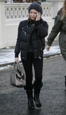 Kylie Minogue spotted leaving her Chelsea home in London on December 17, 2010 