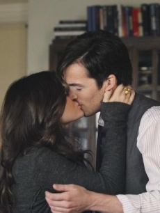 Aria (Lucy Hale) and Ezra (Ian Harding) on “Pretty Little Liars” on ABC Family, 2011