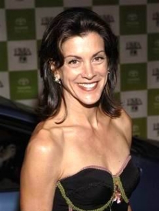 Wendie Malick makes a quick pause for a photograph