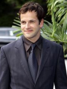 Jonny Lee Miller