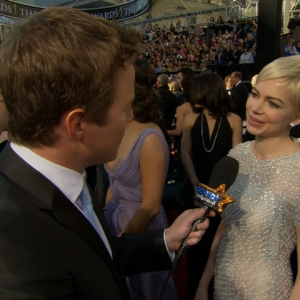 2011 Academy Awards Red Carpet: Michelle Williams Still ‘Can’t Believe’ She’s Nominated
