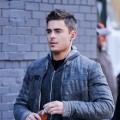 Zac Efron walks to the “New Year’s Eve” movie set at Chelsea Market, NYC, March 1, 2011