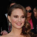Natalie Portman arrives to the 2011 Oscars 