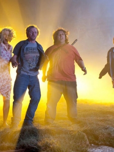 Blythe Danner, Simon Pegg, Nick Frost and Kristen Wiig in “Paul”