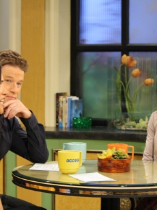 Kit Hoover and Billy Bush chat with Chilli on Access Hollywood Live on March 18, 2011