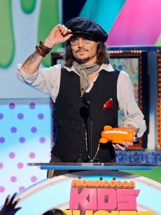 Johnny Depp accepts an award during Nickelodeon’s 24th Annual Kids’ Choice Awards at Galen Center in Los Angeles on April 2, 2011