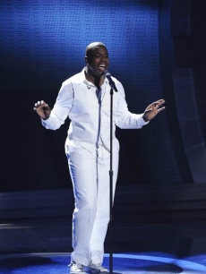 Jacob Lusk sings Michael Jackson’s “Man in the Mirror” on “American Idol” on April 6, 2011