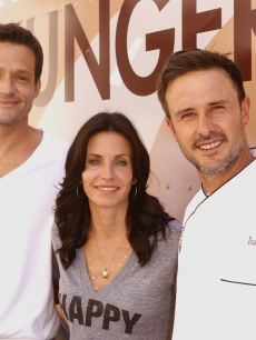 Courteney Cox, David Arquette, and Josh Hopkins attend a Feeding America event on August 31, 2009