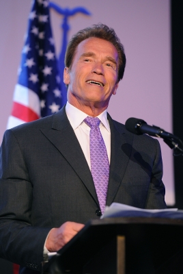 Arnold Schwarzenegger accepts an award at Skirball Cultural Center in Los Angeles on May 10, 2011 