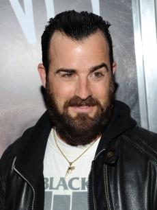 Justin Theroux attends the New York screening of “Hanna” at Regal Union Square in New York City on April 6, 2011
