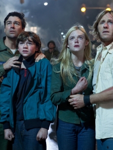 Kyle Chandler, Joel Courtney, Elle Fanning and Ron Eldard in Paramount Pictures’ “Super 8”