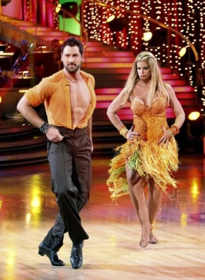 Maks and Kirstie strut their stuff during Round 1 on the “Dancing” final, May 24, 2011