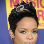 Rihanna arrives on the red carpet of the 2008 MTV Video Music Awards at Paramount Pictures Studios on September 7, 2008 
