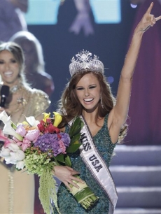 Alyssa Campanella, Miss California, is crowned as the 2011 Miss USA in Las Vegas on June 19, 2011