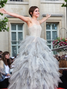 Emma Watson attends the world premiere of “Harry Potter and the Deathly Hallows Part 2” at Trafalgar Square, London, on July 7, 2011
