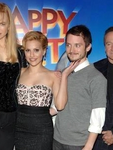 Nicole Kidman, Brittany Murphy, Elijah Wood & Robin Williams promote ‘Happy Feet’ in London (Nov. 2006)
