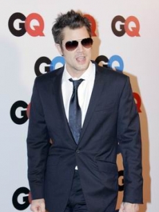 Hey may be a 'Jackass' but Johnny Knoxville cleans up nicely