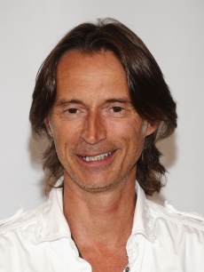 Robert Carlyle arrives at the Disney ABC Televison Group’s TCA 2001 Summer Press Tour at the Beverly Hilton Hotel, Beverly Hills, on August 7, 2011