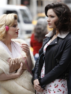 Megan Hilty as Ivy Bell and Katharine McPhee as Karen in “Smash” on NBC