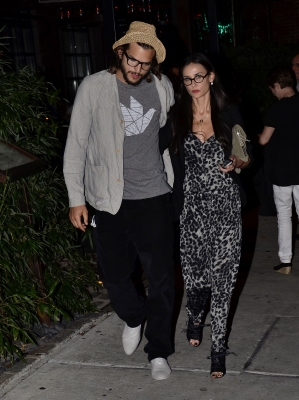 Ashton Kutcher and Demi Moore step out in NYC, Aug. 25, 2011