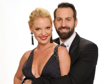 Katherine Heigl and Josh Kelley pose for a portrait at the 2011 American Music Awards held at Nokia Theatre L.A. LIVE in Los Angeles on November 20, 2011 