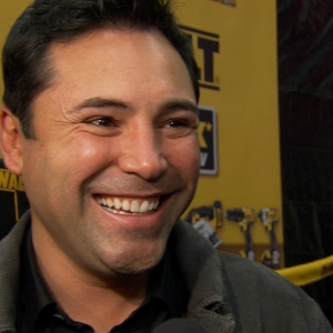 Oscar De La Hoya On Alec Baldwin’s Airplane Drama: ‘It Was A Bit Of An Overreaction’ From Both Sides
