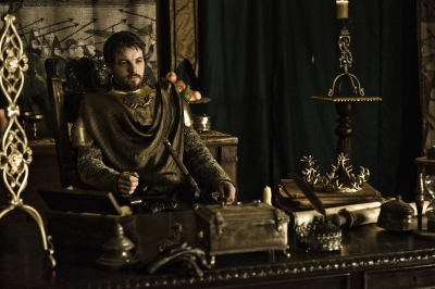 Gethin Anthony as Renly Baratheon in ‘Game of Thrones’ Season 2