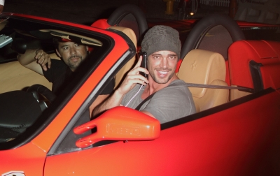 William Levy flashes a smile in Miami Beach, July 12, 2011