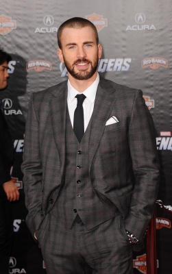 Chris Evans arrives at the premiere of Marvel Studios’ ‘The Avengers’ at the El Capitan Theatre in Hollywood on April 11, 2012