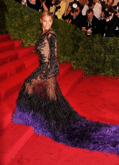 Beyonce Knowles stuns at the ‘Schiaparelli And Prada: Impossible Conversations’ Costume Institute Gala at the Metropolitan Museum of Art in New York City on May 7, 2012
