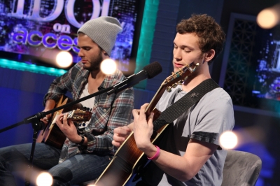 ‘American Idol’ winner Phillip Phillips performs on Access Hollywood, May 24, 2012