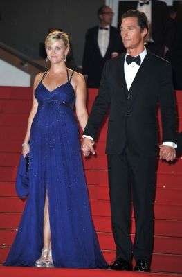 Reese Witherspoon and Matthew McConaughey stroll hand-in-hand at the ‘Mud’ premiere during the 65th Annual Cannes Film Festival in Cannes, France on May 26, 2012