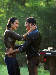Jordana Brewster and Josh Henderson in ‘Dallas’