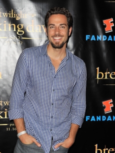 Zachary Levi attends ‘The Twilight Saga: Breaking Dawn Part 2’ VIP Comic-Con Celebration in San Diego on July 11, 2012