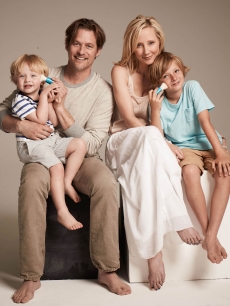 Anne Heche, James Tupper and their children Homer and Atlas