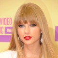 Taylor Swift arrives at the 2012 MTV Video Music Awards at Staples Center on September 6, 2012 in Los Angeles