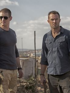 Philip Winchester as Sgt. Michael Stonebridge and Sullivan Stapleton as Damien Scott in Cinemax’s ‘Strike Back’