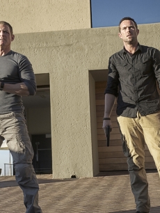 Philip Winchester as Sgt. Michael Stonebridge and Sullivan Stapleton as Damien Scott in Cinemax’s ‘Strike Back’