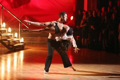 Kelly Monaco and Valentin Chmerkovskiy perform contemporary during Week 4 of ‘Dancing with the Stars: All-Stars,’ Oct. 16, 2012