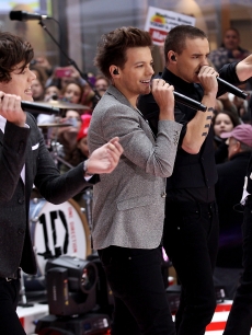 Zayn Malik, Harry Styles, Louis Tomlinson, Liam Payne and Niall Horan of One Direction perform on NBC’s ‘Today’ at Rockefeller Plaza on November 13, 2012 in New York City