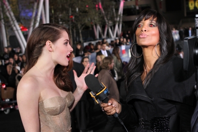 Kristen Stewart chats with Shaun Robinson at “The Twilight Saga: Breaking Dawn - Part 2” Hollywood premiere
