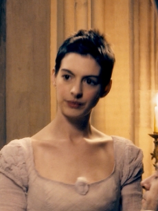 Les Miserables: Behind The Scenes With The Cast
