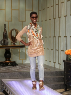 ‘Fashion Star’s Louise Roe counts down the 13 fashion must haves for 2013 on Access Hollywood Live on January 7, 2013 - Look 1 