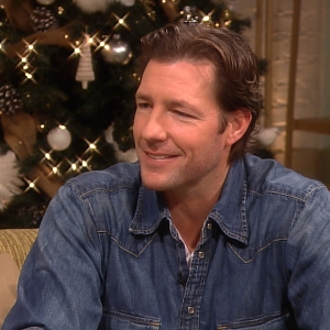 Edward Burns Gets Into The Holiday Spirit With Fitzgerald Family Christmas
